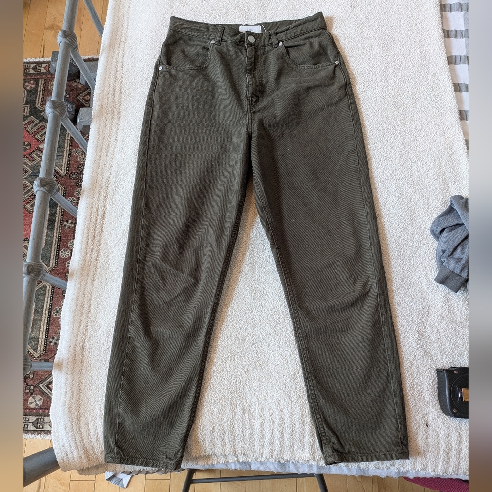 Kotn Olive Green High-Waisted Jeans, size 6